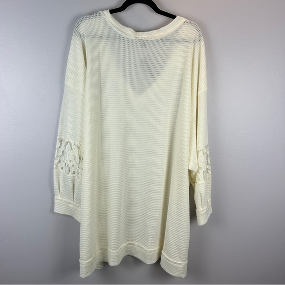 Torrid Neutral Waffle V-Neck Lace Inset Sweatshirt 6X NWT - Picture 16 of 16